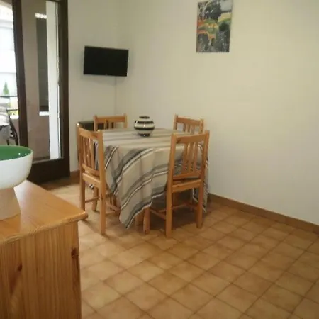 Appartement 2pa80 - Dans Avec Piscine